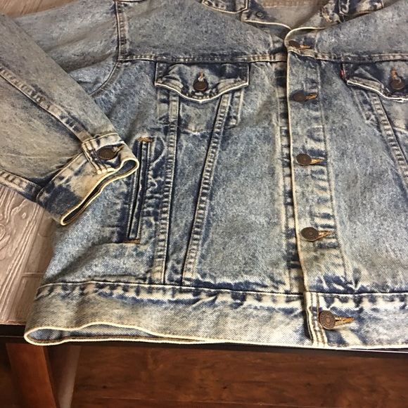 Vintage Levi’s 80s Denim Acid Wash Jacket - Picture 8 of 11